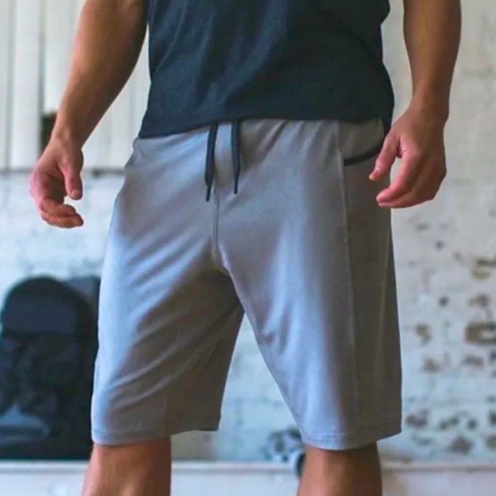 Lululemon For the People 11” Shorts Mens Gray Small Pocket Athletic Workout